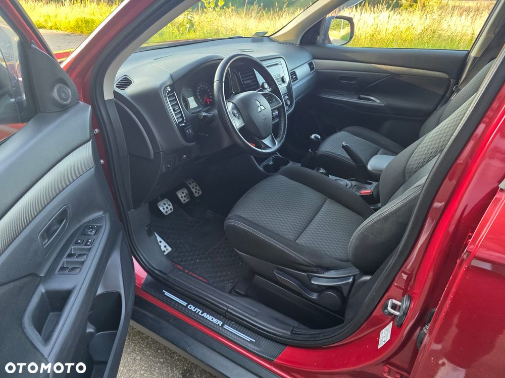 Mitsubishi Outlander 2.0 Intense + 2WD - 4