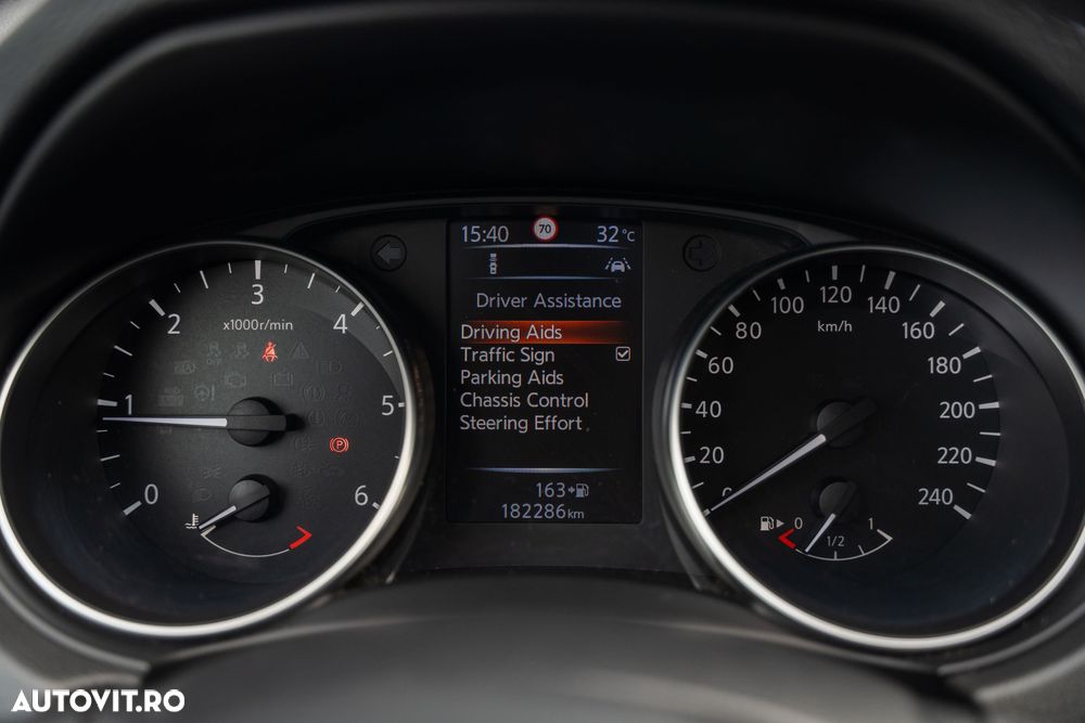 Nissan Qashqai - 25