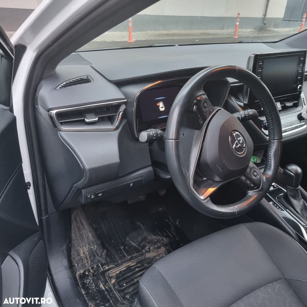 Toyota Corolla - 10