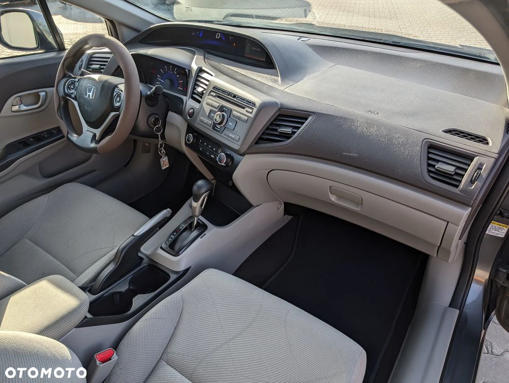 Honda Civic 1.8 Executive i-SHIFT - 27