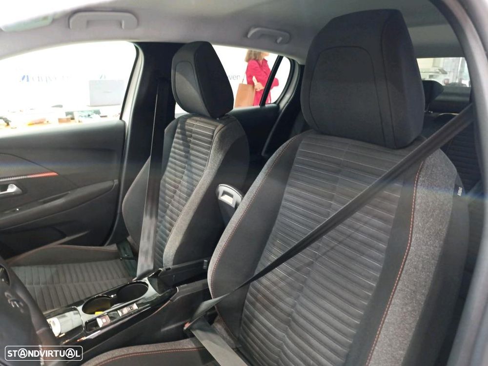 Peugeot e-208 50 kWh Active Pack - 7