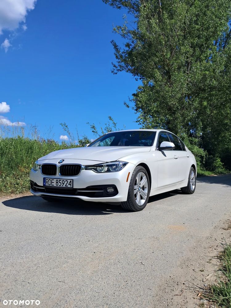 BMW Seria 3 330i - 34