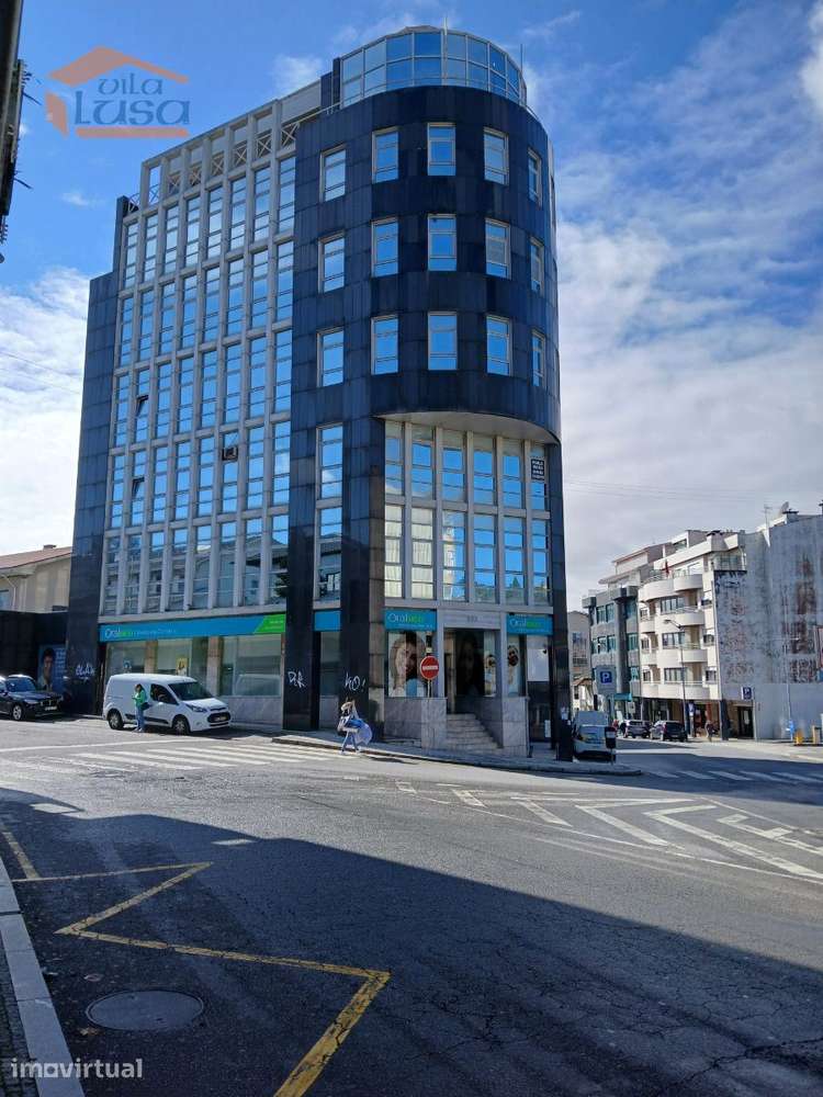 2 LOJAS (espaços unidos) no centro de Gondomar - Grande imagem: 2/9