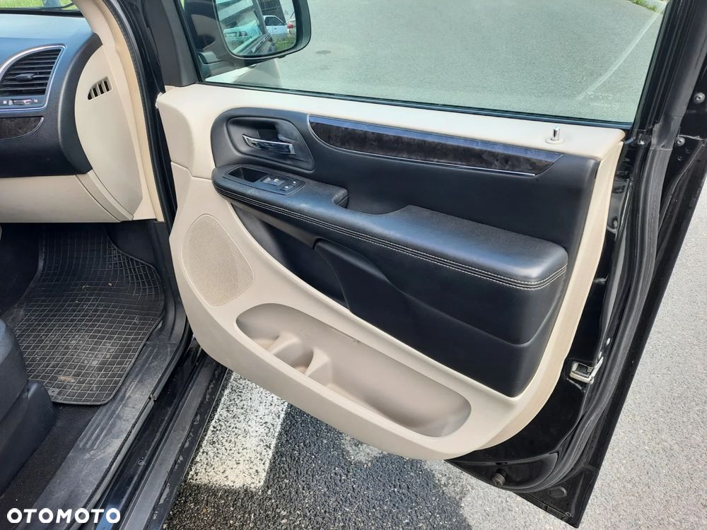 Lancia Voyager 3.6 Platinum - 5
