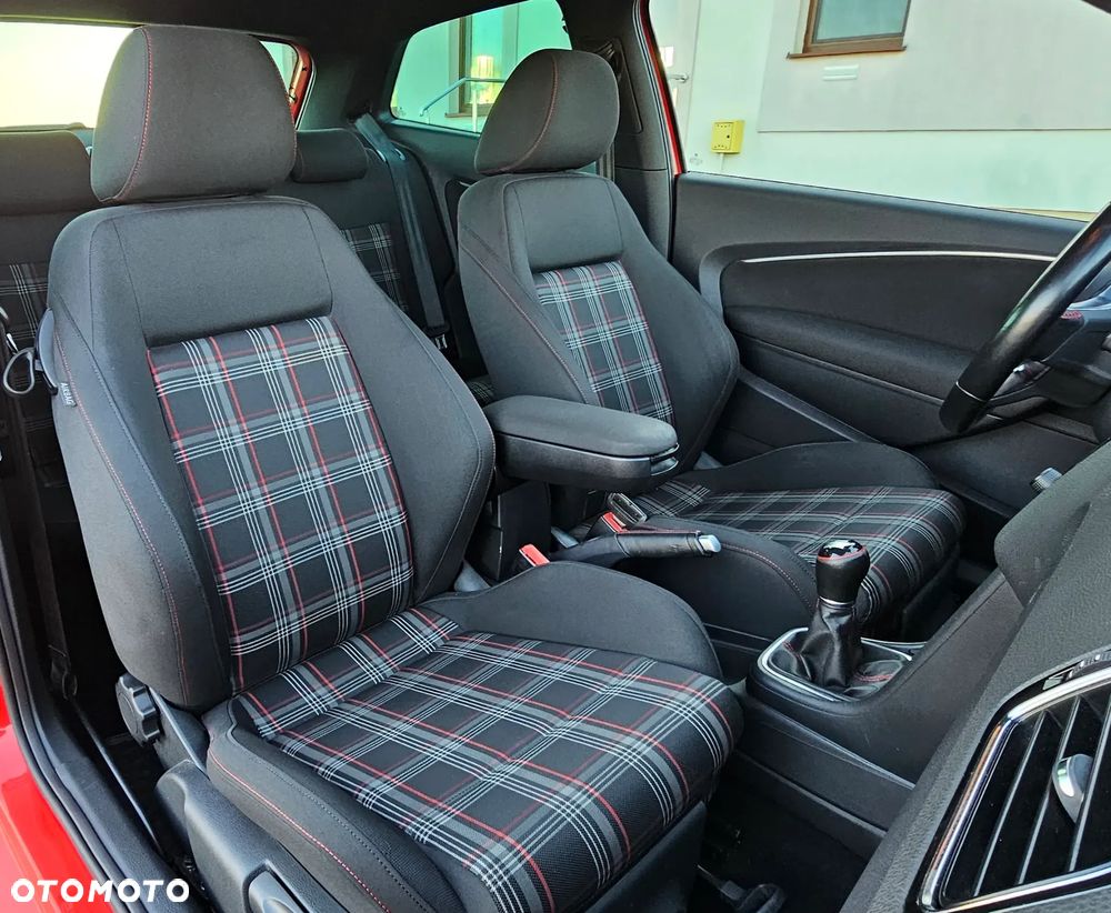 Volkswagen Polo 1.8 TSI (Blue Motion Technology) GTI - 16