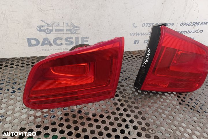 Lampa stop stanga pe hayon Volkswagen VW Tiguan 1 (facelift) 5N  [din 2011 pana  2017] seria Crosso - 3