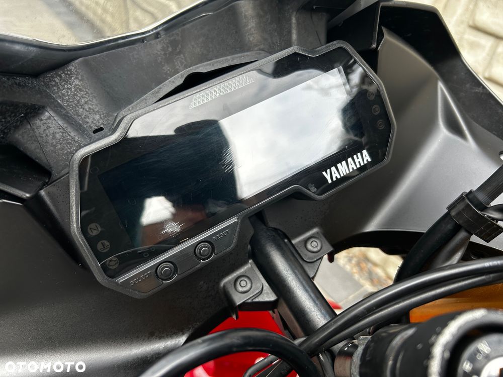 Yamaha YZF - 16