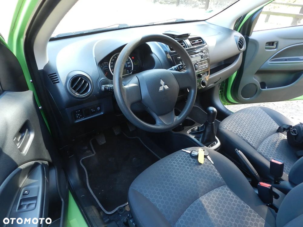 Mitsubishi Space Star - 14