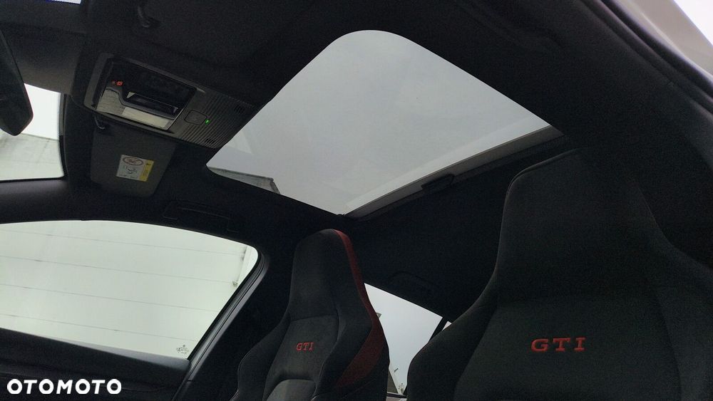 Volkswagen Golf - 13
