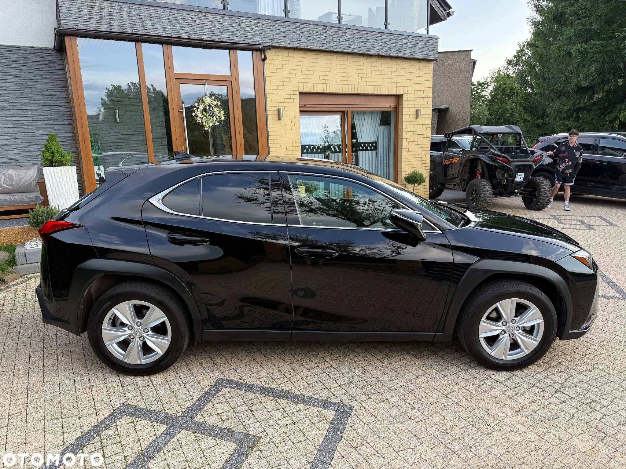 Lexus UX 200 GPF Business 2WD - 8
