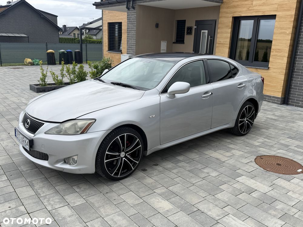 Lexus IS - 2