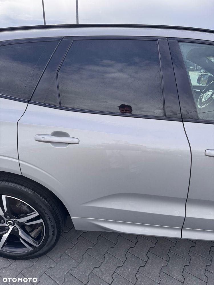 Volvo XC 60 B4 D AWD R-Design - 23