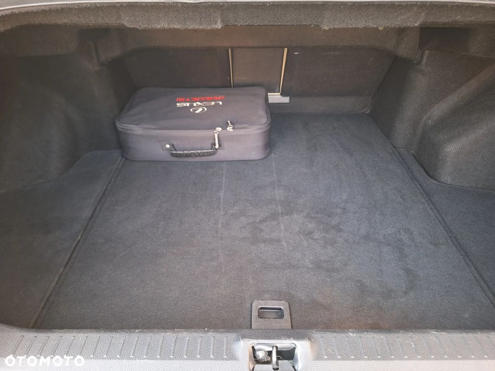 Infiniti M - 10
