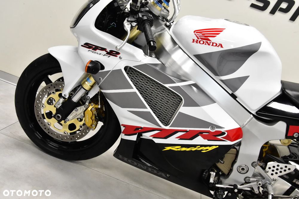 Honda VTR - 13