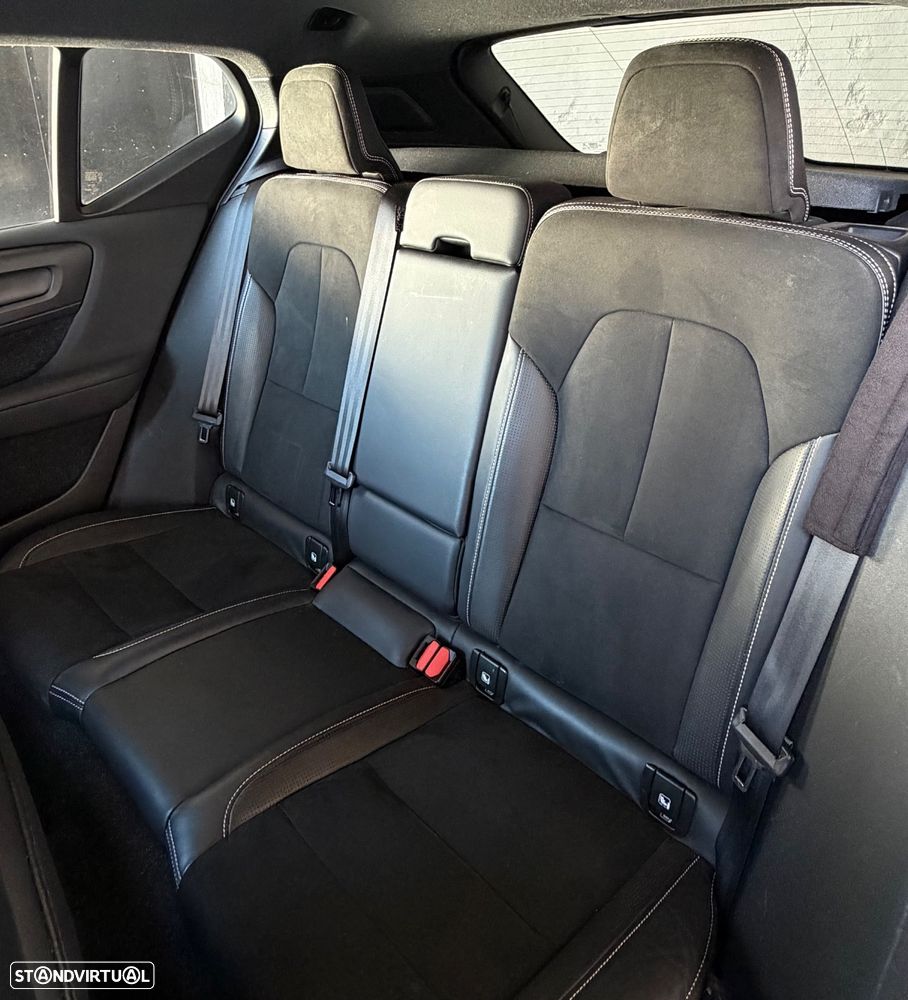 Volvo XC 40 P8 AWD Recharge RDesign - 40