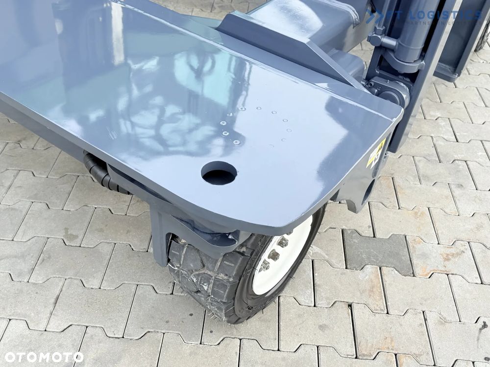 Combilift WÓZEK CZTEROKIERUNKOWY - WIELOKIERUNKOWY / COMBILIFT C4500 / DIESEL / DUPLEX 5500MM / WOLNY SKOK / SZEROKI POZYCJONER WIDEŁ / STAN IDEALNY / Szeroka oferta wózków czterokierunkowych i bocznych, dopasowanych do różnorodnych potrzeb i zastosowań - 41