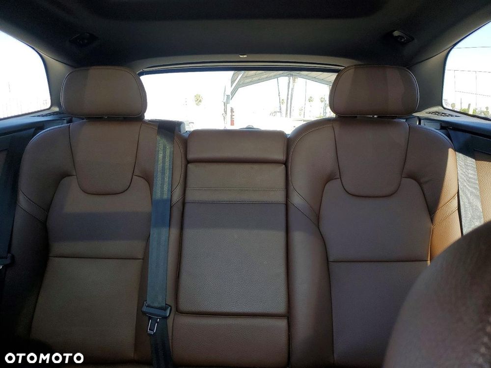 Volvo XC 60 T6 AWD Geartronic Momentum - 9