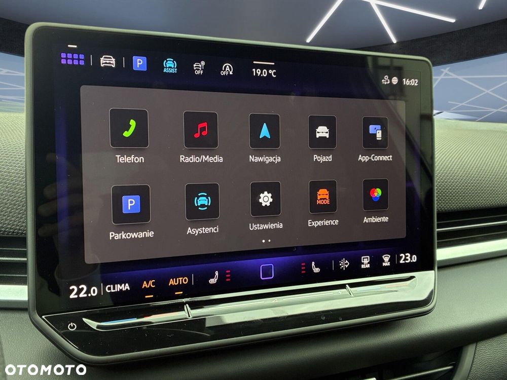 Volkswagen T-Roc - 19