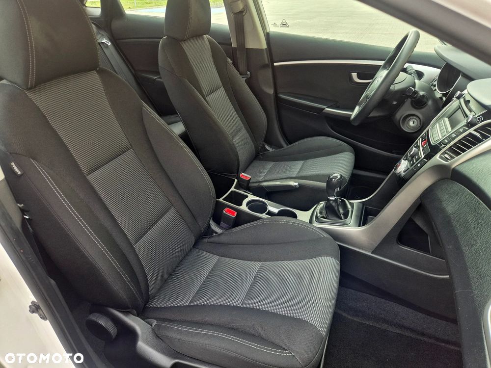 Hyundai i30 1.4 Classic + - 16