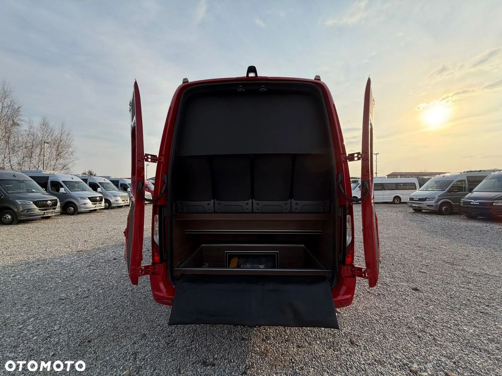 Mercedes-Benz Sprinter 519 - 8