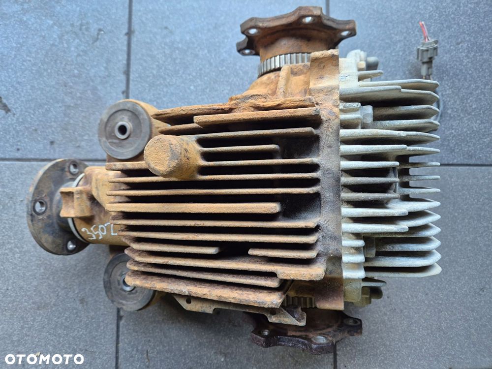 most tyl tylny dyfer nissan 350z 383110c047 - 1