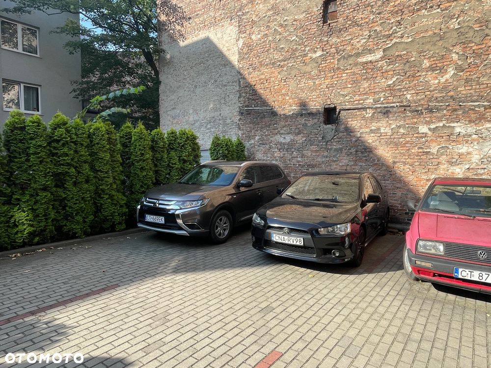 Mitsubishi Lancer - 10