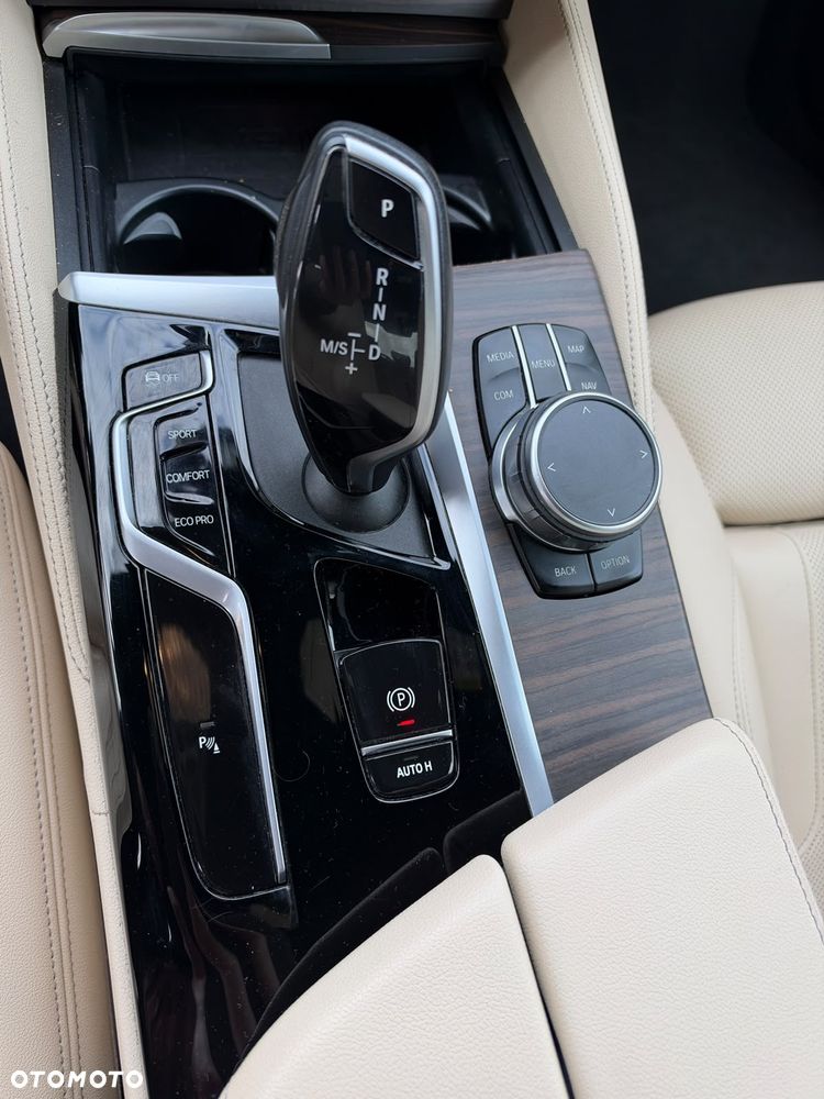 BMW Seria 5 530d xDrive mHEV M Sport sport - 10
