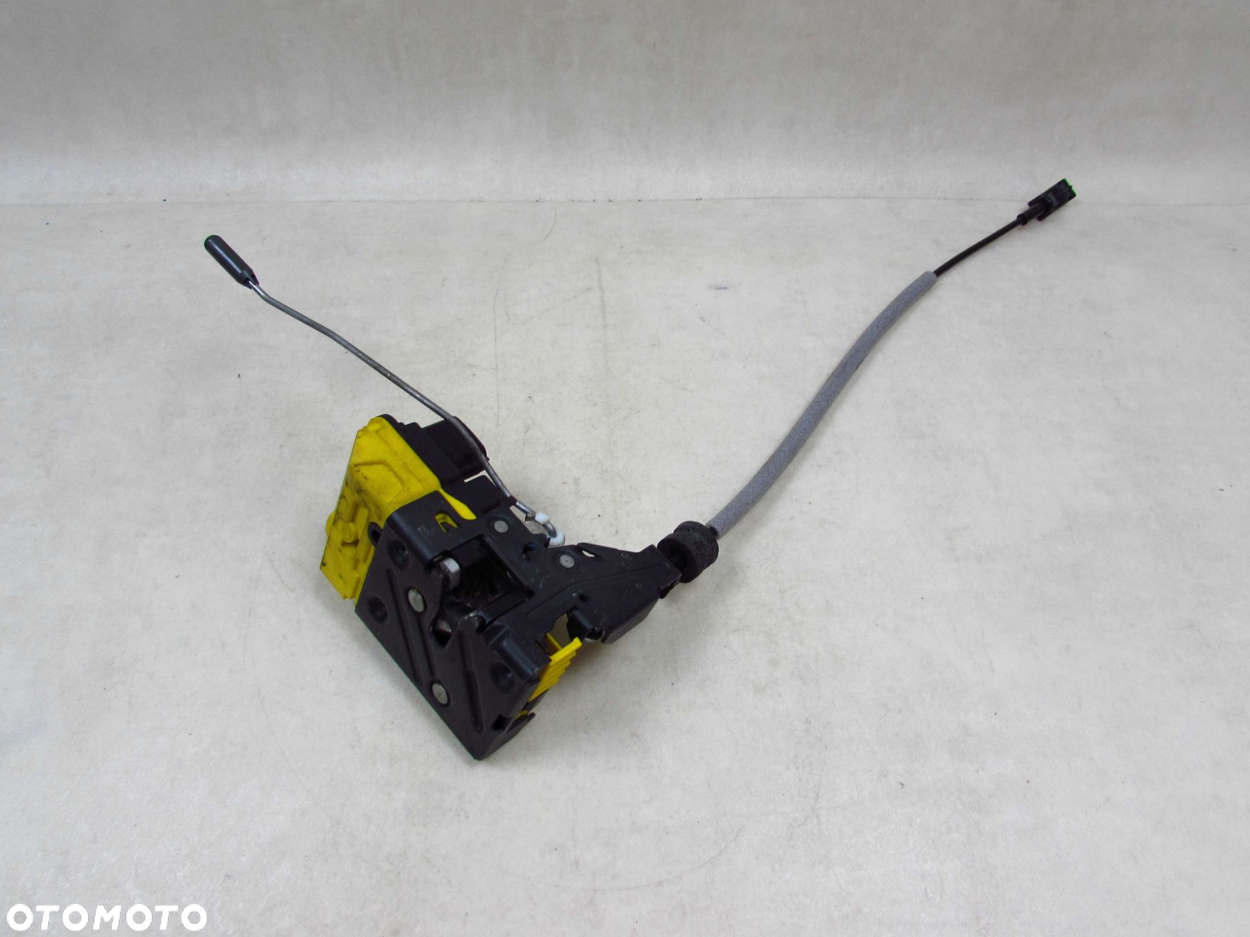 VOLVO S60 V70 XC70 LIFT 04- ZAMEK DRZWI LEWY PRZOD 30699747 8 PIN 31253059 - 9