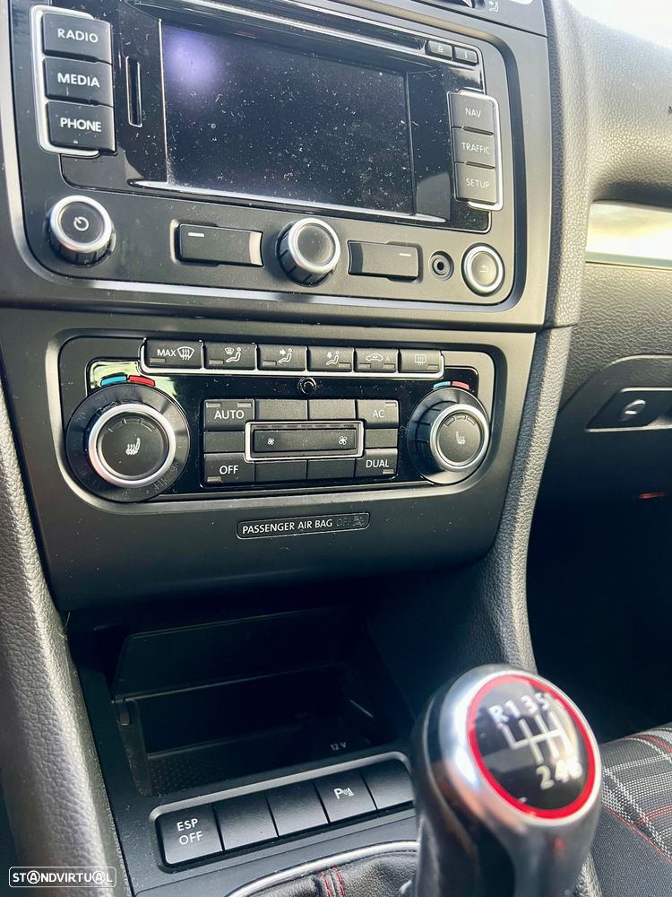 VW Golf 2.0 GTI - 23