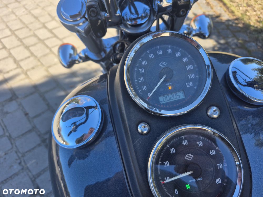 Harley-Davidson Dyna Low Rider - 11