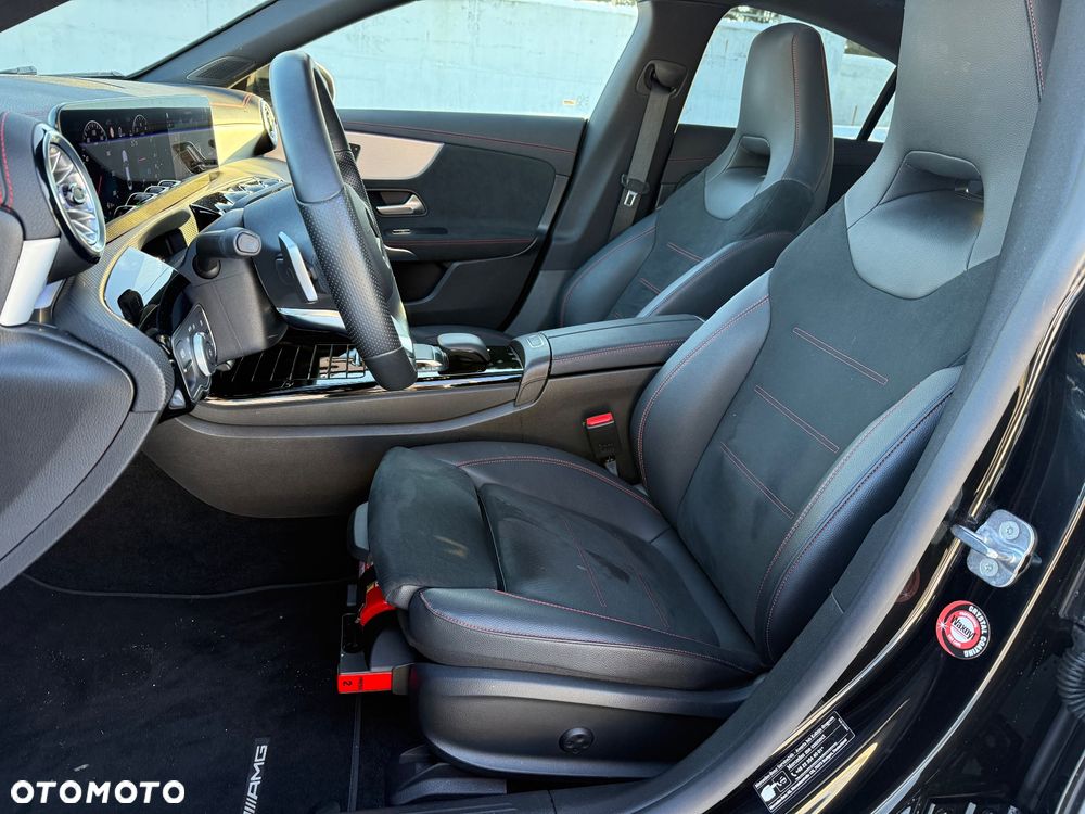 Mercedes-Benz CLA 250 e PHEV AMG Line 8G-DCT - 16