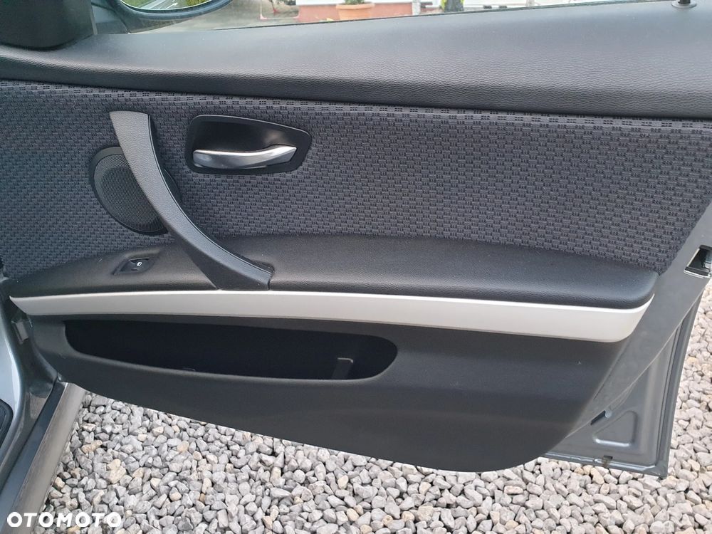 BMW Seria 3 320i Edition Sport - 9