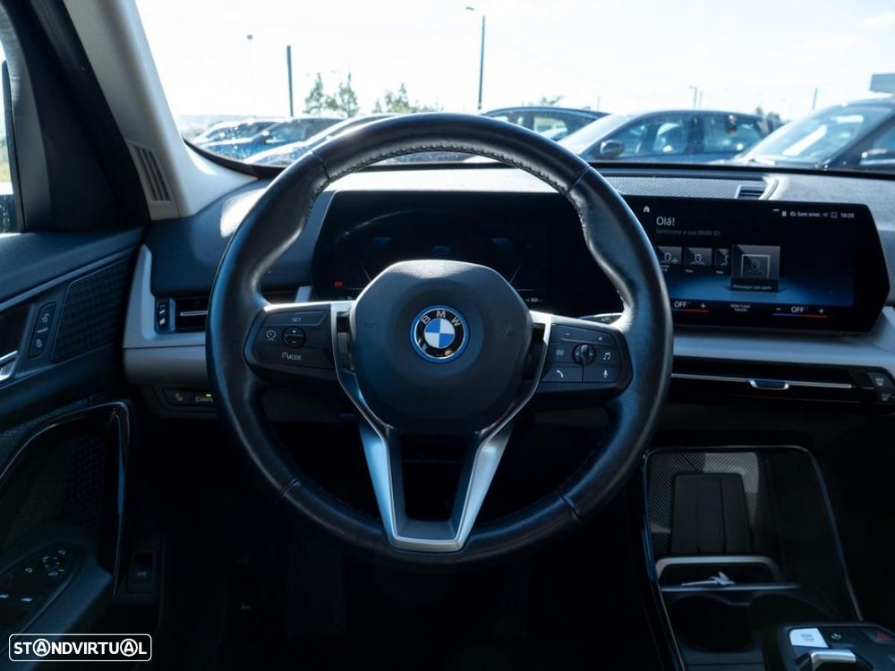 BMW iX1 xDrive30 - 32
