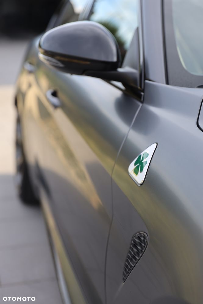 Alfa Romeo Giulia 2.9 Bi Turbo V6 Quadrifoglio - 17