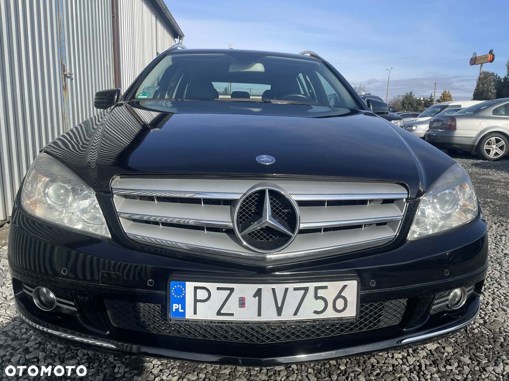 Mercedes-Benz C-Class 2010 photo 3