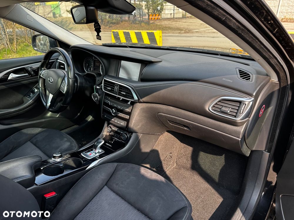 Infiniti QX30 - 13