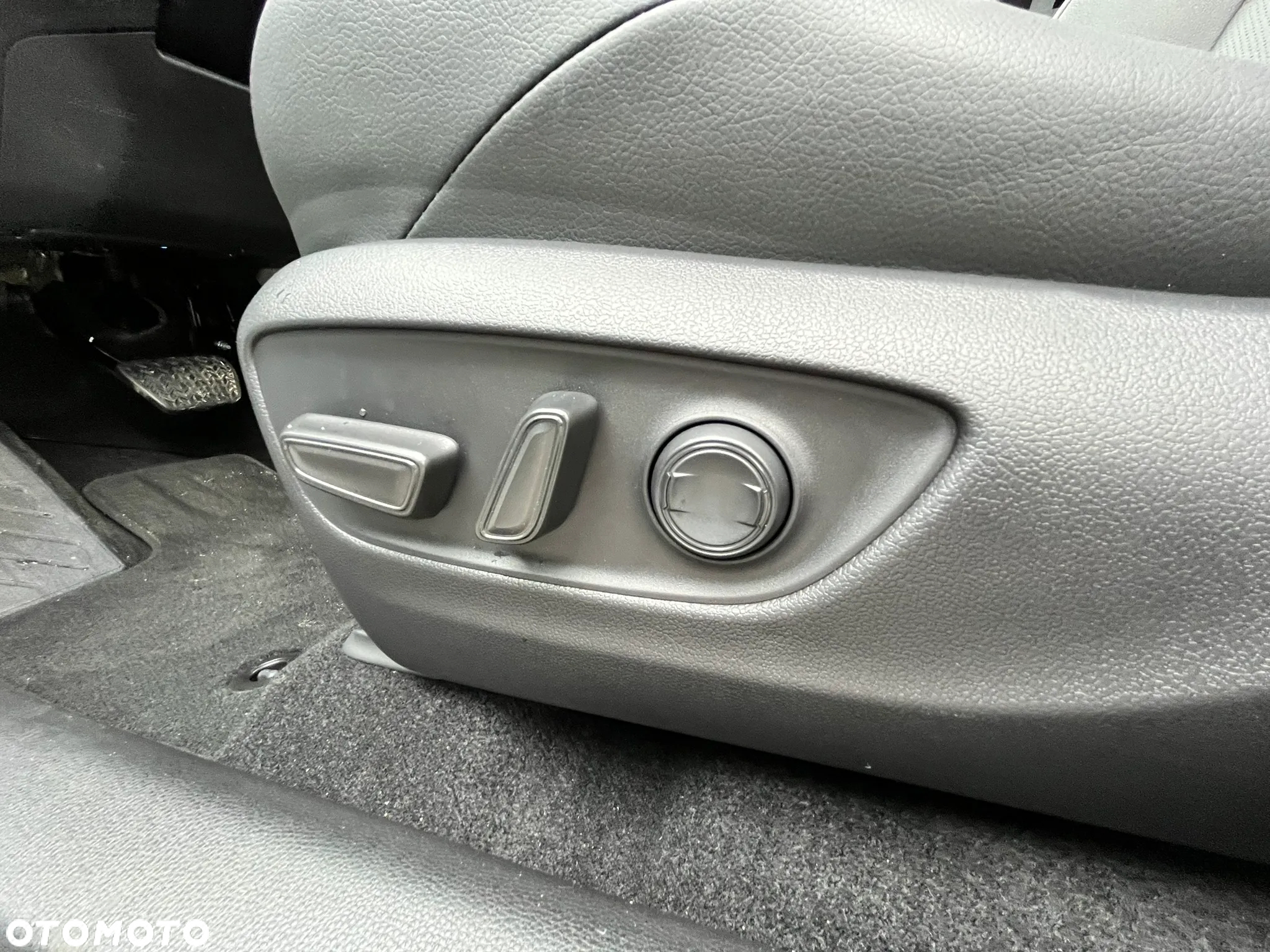 Toyota RAV4 - 19