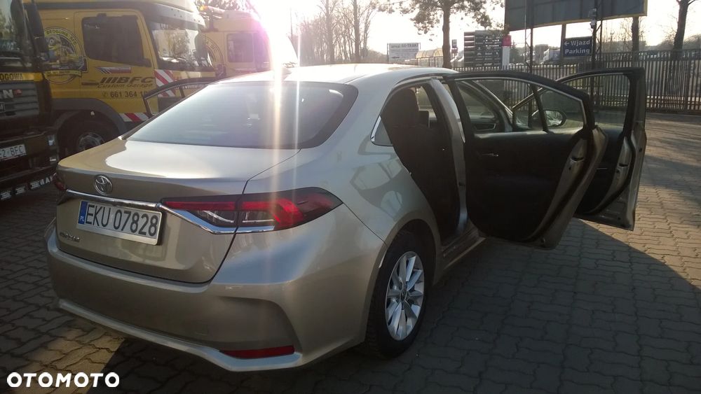 Toyota Corolla 1.6 Comfort - 17