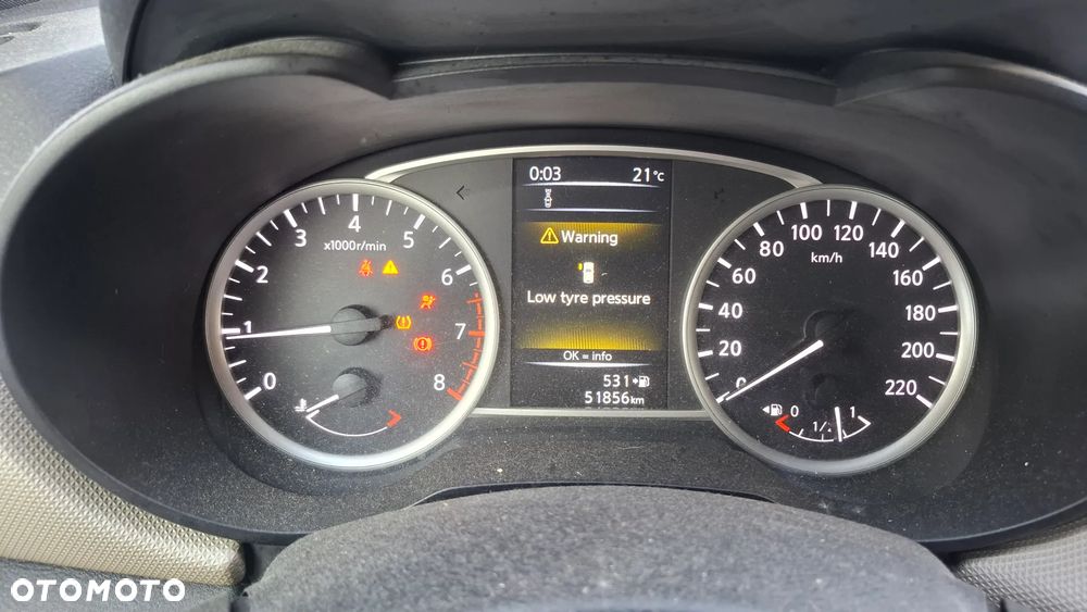 Nissan Micra 1.0 Visia Plus - 17