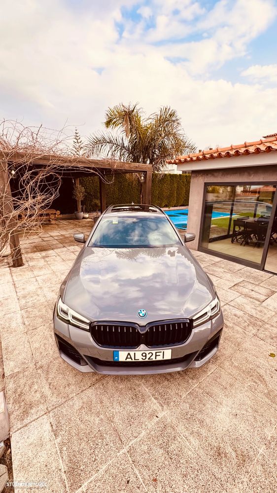 BMW 530 e Pack Desportivo M - 27