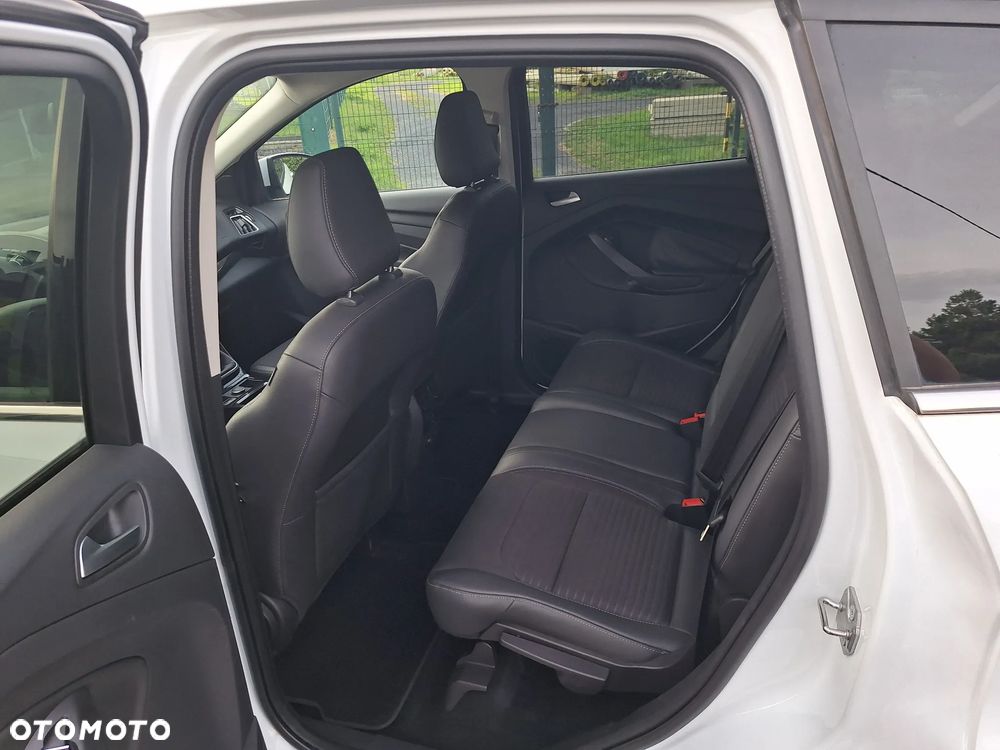 Ford Kuga - 11