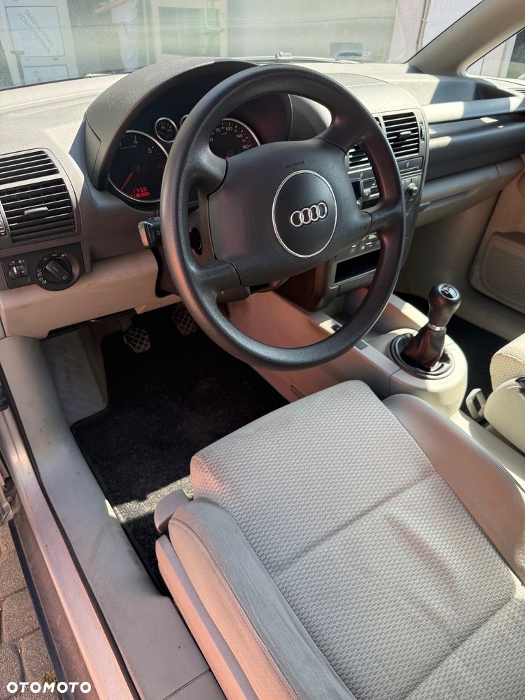 Audi A2 1.4 - 6