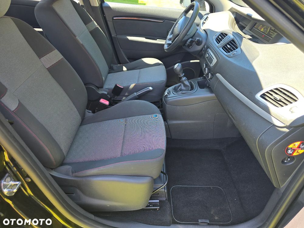 Renault Scenic - 21