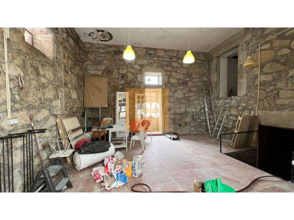 Espaço comercial para arrendamento na Baixa do Porto - Grande imagem: 4/23