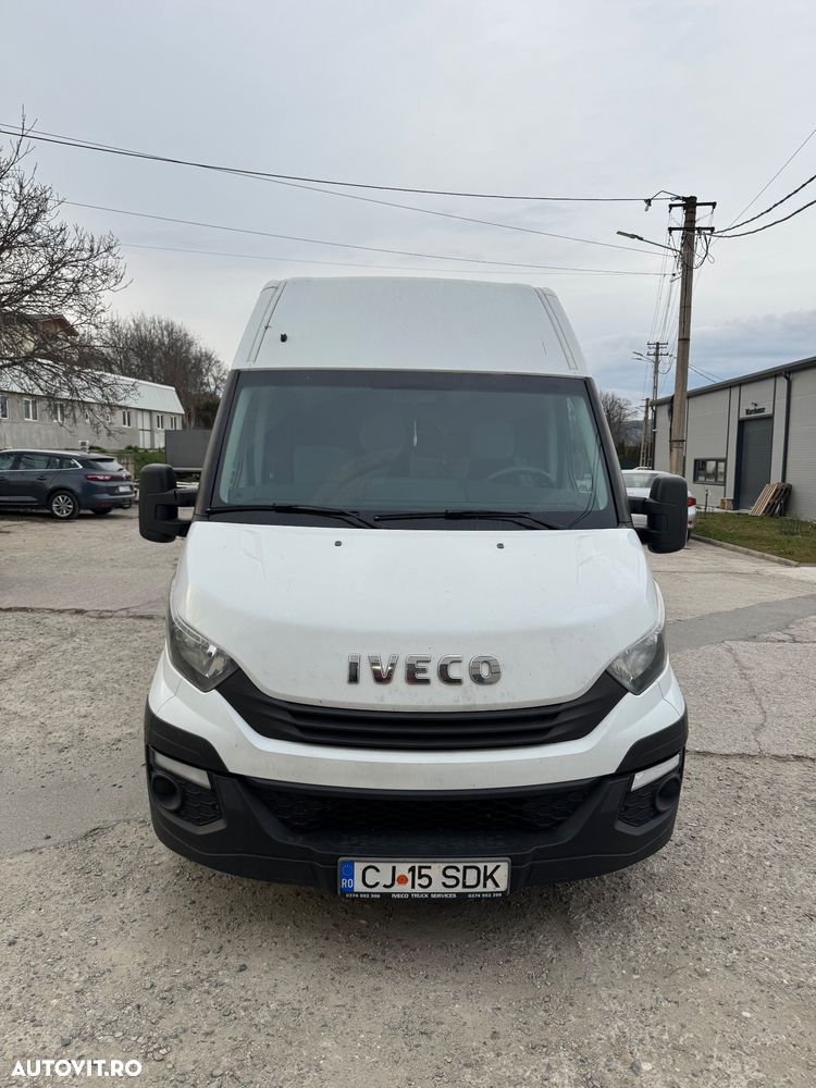 Iveco Massif - 1
