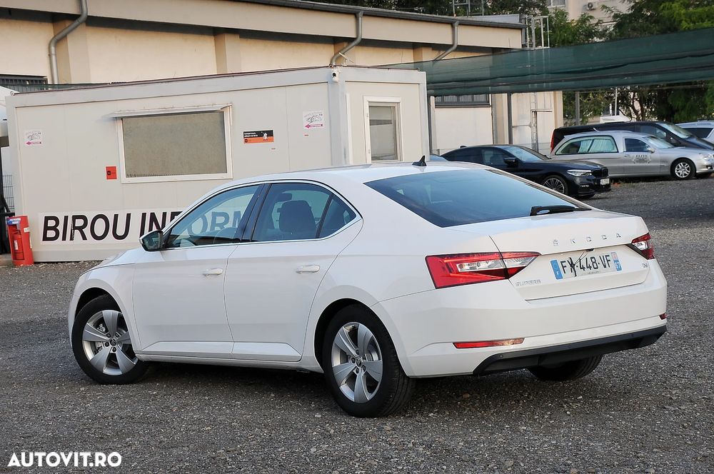 Skoda Superb 1.4 TSI DSG Ambition - 4