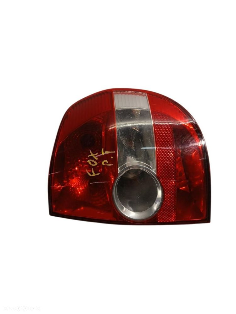 LAMPA PRAWA TYLNA TYŁ VW FOX - 2