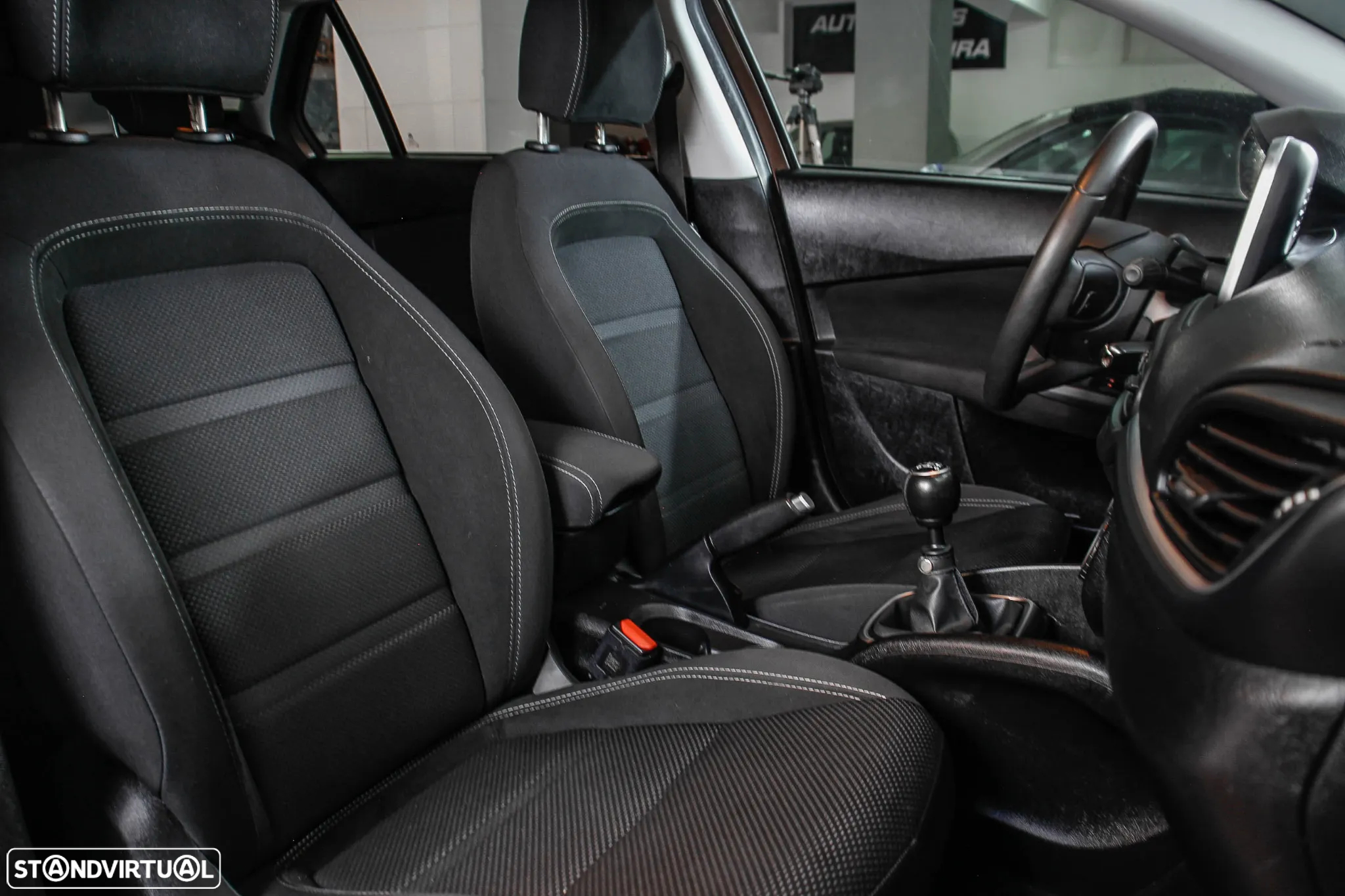 Fiat Tipo Station Wagon 1.6 M-Jet Lounge - 18