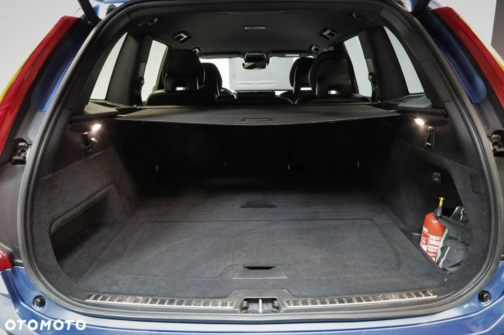 Volvo XC 90 - 16