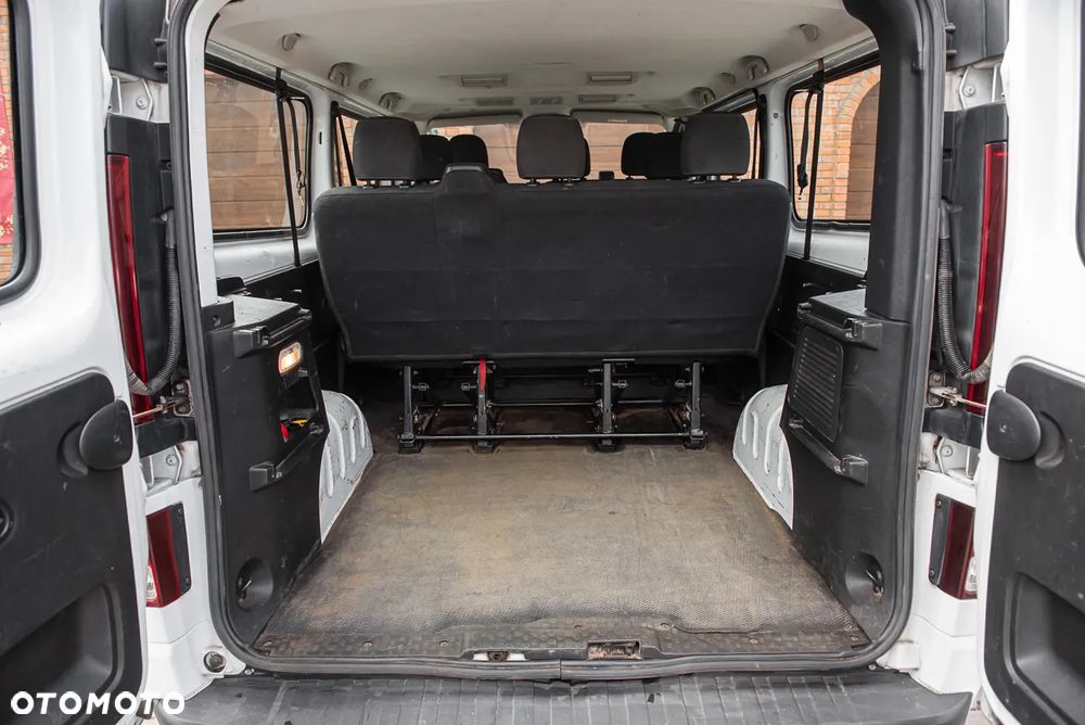 Opel Vivaro - 18